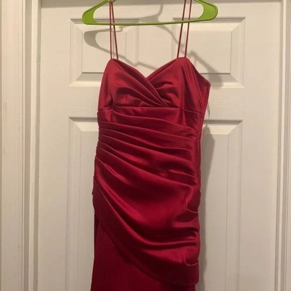 Davids Bridal Style D18293 | Size 8|  Great Condition - Picture 10 of 10